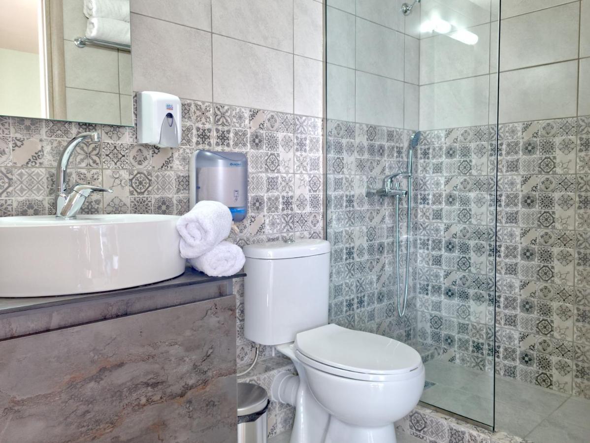 Epipleon Luxury Suites -102- Δωμάτιο 45Τμ Με Βεράντα 35Τμ Μπροστά Στη Θάλασσα Nafpaktos Zewnętrze zdjęcie