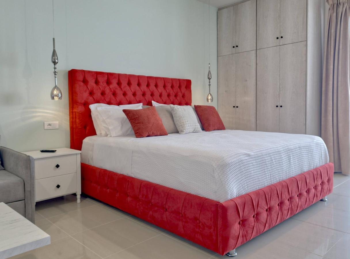 Epipleon Luxury Suites -102- Δωμάτιο 45Τμ Με Βεράντα 35Τμ Μπροστά Στη Θάλασσα Nafpaktos Zewnętrze zdjęcie