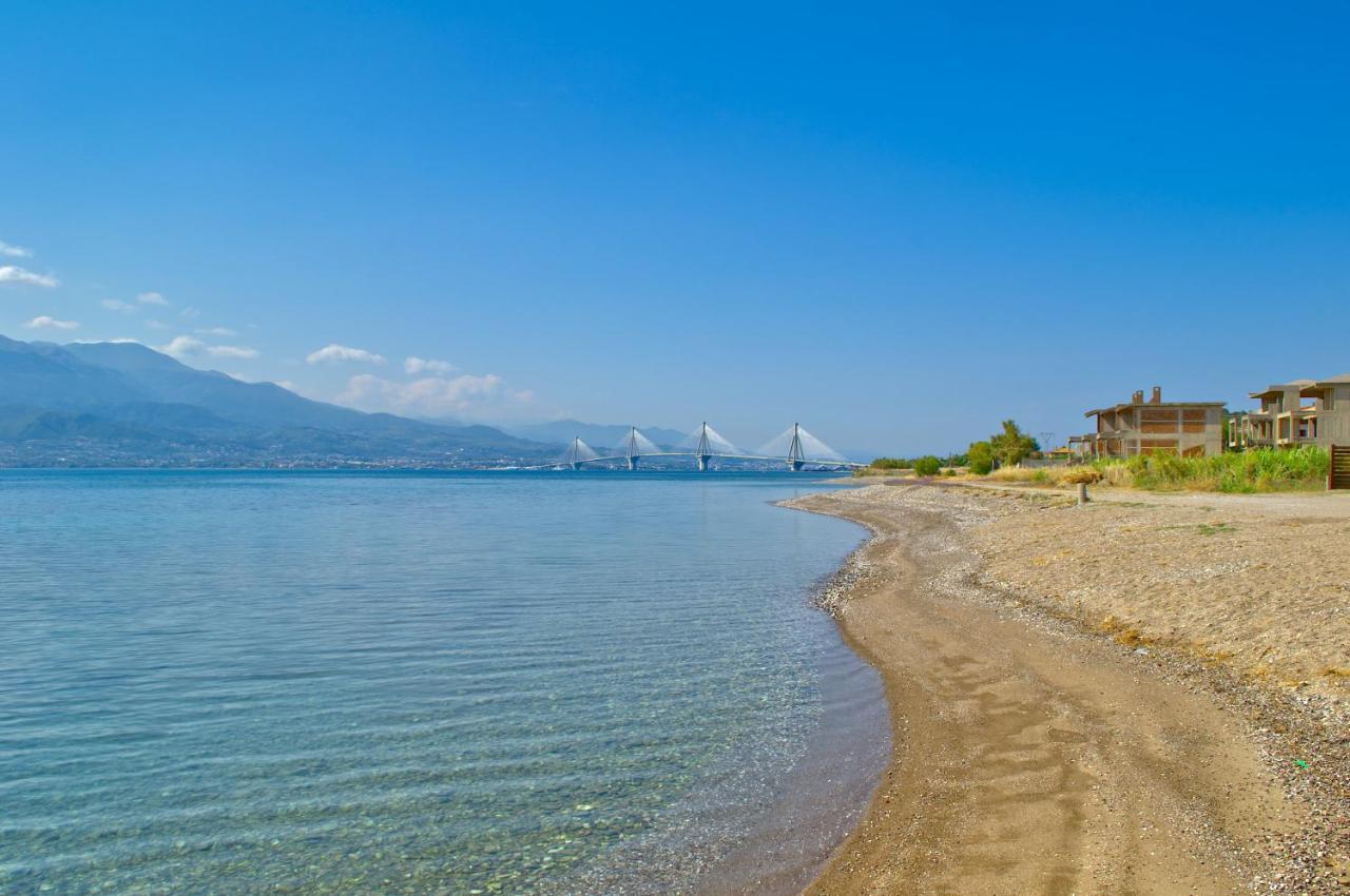 Epipleon Luxury Suites -102- Δωμάτιο 45Τμ Με Βεράντα 35Τμ Μπροστά Στη Θάλασσα Nafpaktos Zewnętrze zdjęcie